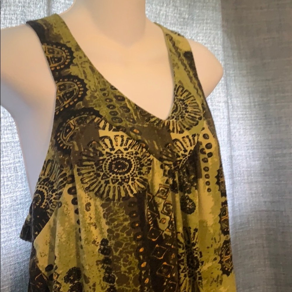 Ladies Earth tone Tank Top size large - Picture 4 of 4